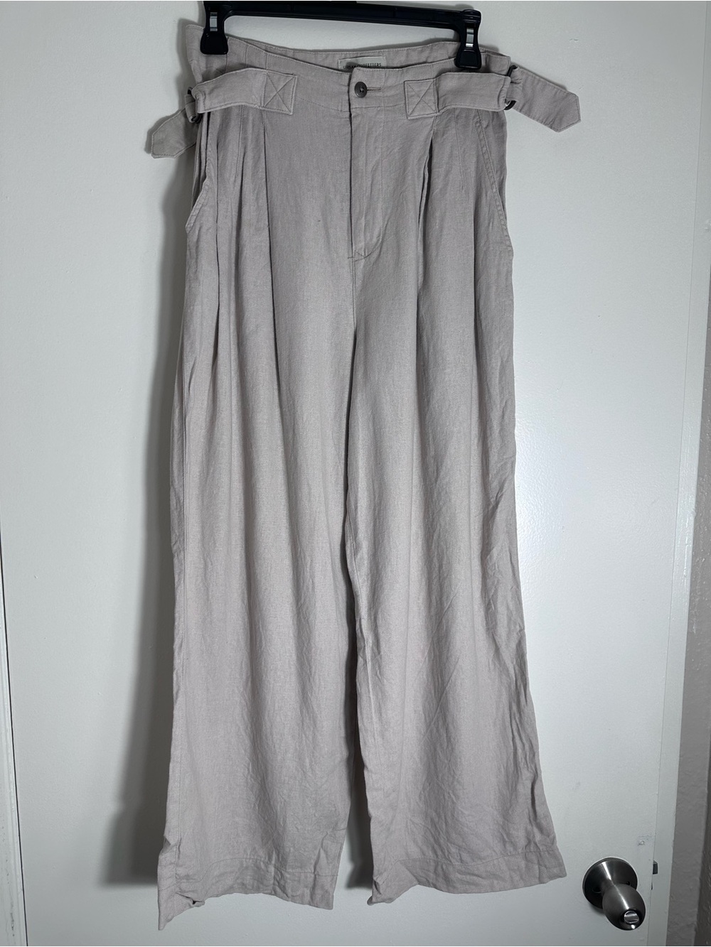 Wide-Leg Linen-Blend Trousers